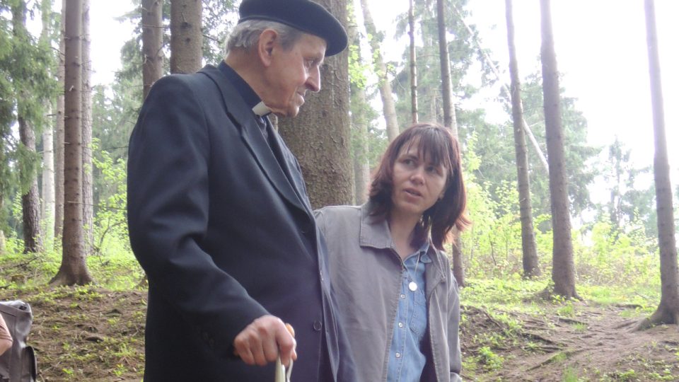 2013 na květnové pouti u Roubenky - studánka nad Roztokami u Jilemnice