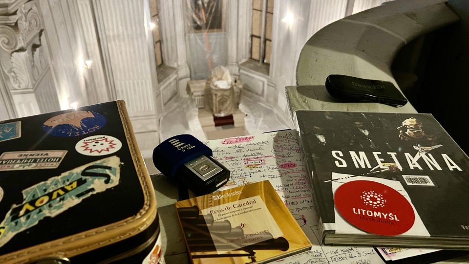 Kufřík pořadu Na cestách v akci | foto: Petr Voldán, Český rozhlas Kufřík pořadu Na cestách v akci