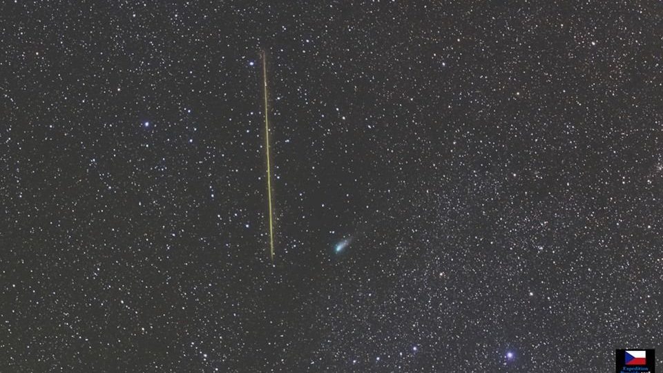 Foto meteoru poblíž komety Giacobinni-Zinner 