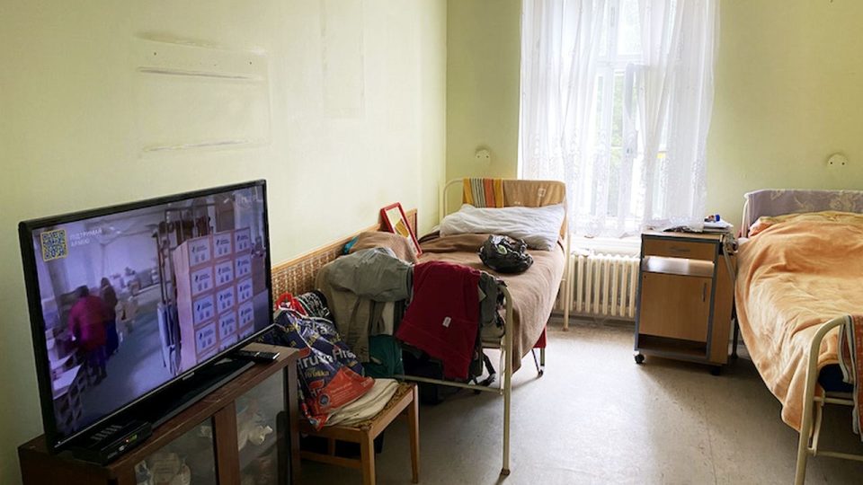 Ukrajinští uprchlíci našli dočasný azyl také na zámku ve Skřivanech
