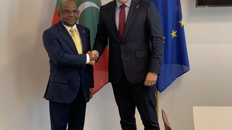 Ministr zahraničních věcí Malediv Abdullou Shahid ocenil pomoc europoslance Tomáše Zdechovského se zavedením demokracie v jeho zemi 