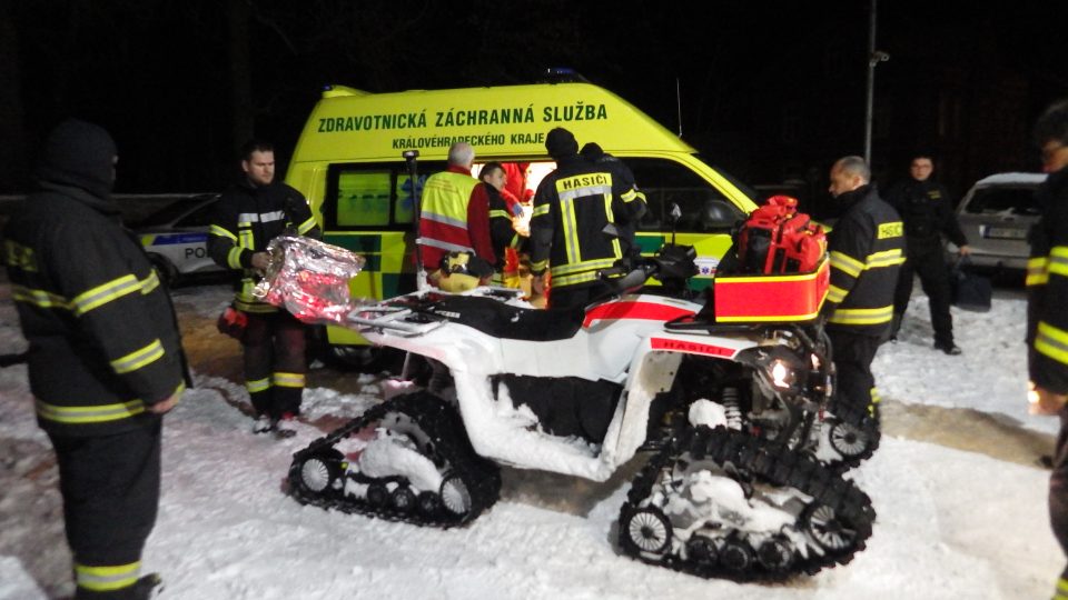 „Stresová situace začíná v hasičárně. Řešíme, kudy se na místo pojede, jaká technika se bude brát,“ popisuje velitel Hlinka