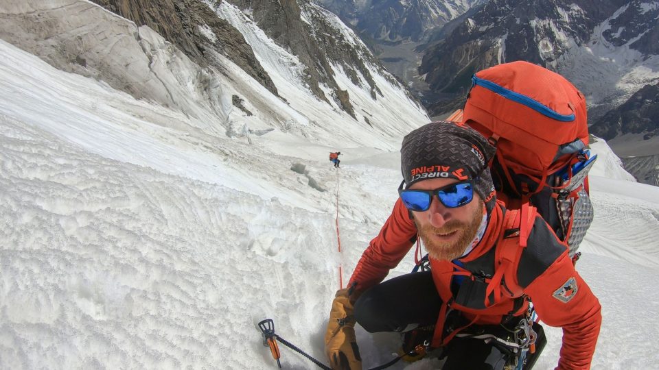 Nejvyšší dosud nevylezená hora světa Muču Kiš (7 453 m n. m.) v severním Pákistánu přivítala na svém vrcholu českou trojici Zdeněk Hák, Radoslav Groh a Jaroslav Bánský