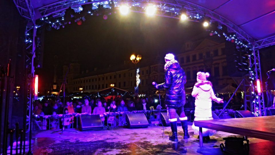 Odpoledne s Českým rozhlasem na Vánočních trzích v centru Hradce Králové