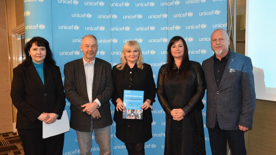 Děkovný certifikát UNICEF za podporu projektů Dětského fondu OSN pro Český rozhlas Hradec Králové