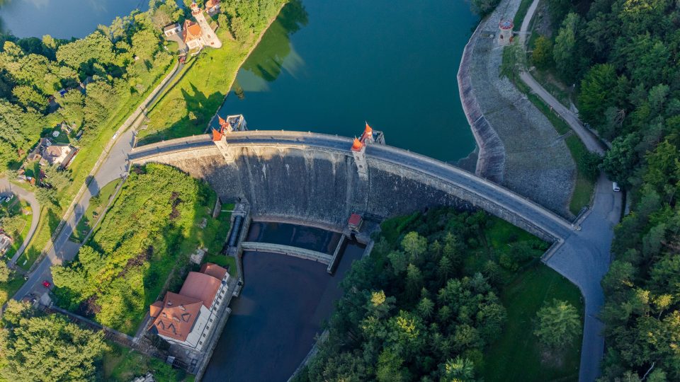 Přehrada Les Království