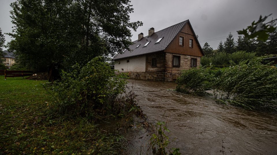 Zásahy hasičů při povodních v Královéhradeckém kraji