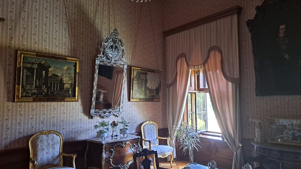 V současnosti se na zámku Červená Lhota provádí po třech návštěvnických okruzích | foto: Filip Černý, Český rozhlas V současnosti se na zámku Červená Lhota provádí po třech návštěvnických okruzích