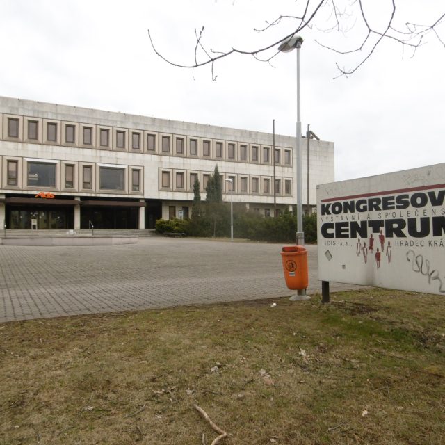 18. celostátní sněm Svazu měst a obcí se koná v Kongresovém centru Aldis v Hradci Králové | foto: Milan Baják,  Český rozhlas