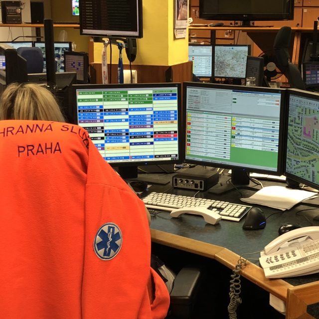 Záchranná služba se neobejde bez schopných operátorů | foto: Martin Pařízek,  Ondřej Vaňura,  Český rozhlas