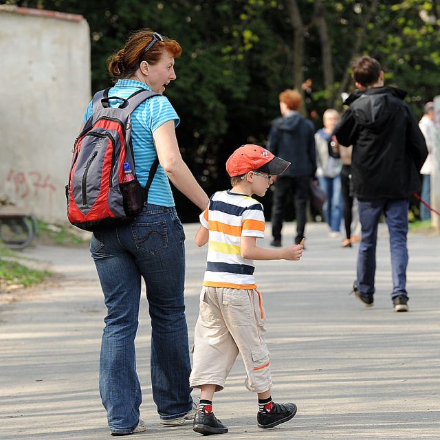 Děti a rodiče  (ilustrační foto) | foto: Filip Jandourek
