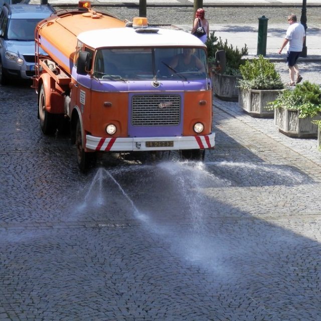 Kropící auto | foto: Ladislav Bába