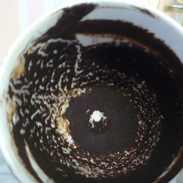 Z kávové sedliny někdo věští budoucnost | foto: Magdaléna Trusinová