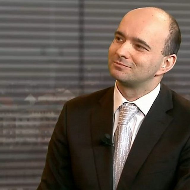 PhDr. Ondřej Tikovský,  Ph.D.,  kancléř Univerzity Hradec Králové | foto: Východočeská televize V1