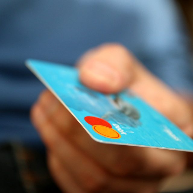 Platební karta,  peníze | foto: Fotobanka Pixabay