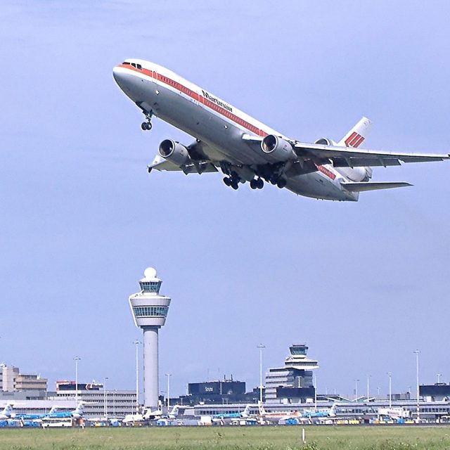 Globální cestování se na celkovém znečištění oxidem uhličitým podílí až 8 %. | foto: Fotobanka Pixabay,  Fotobanka Pixabay