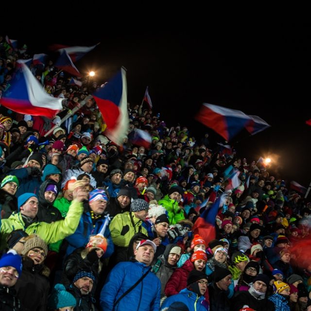 Fanoušků biatlonu dorazilo do Nového Města na Moravě opravdu dost | foto:  (C) Český biatlon,  Petr Slavík