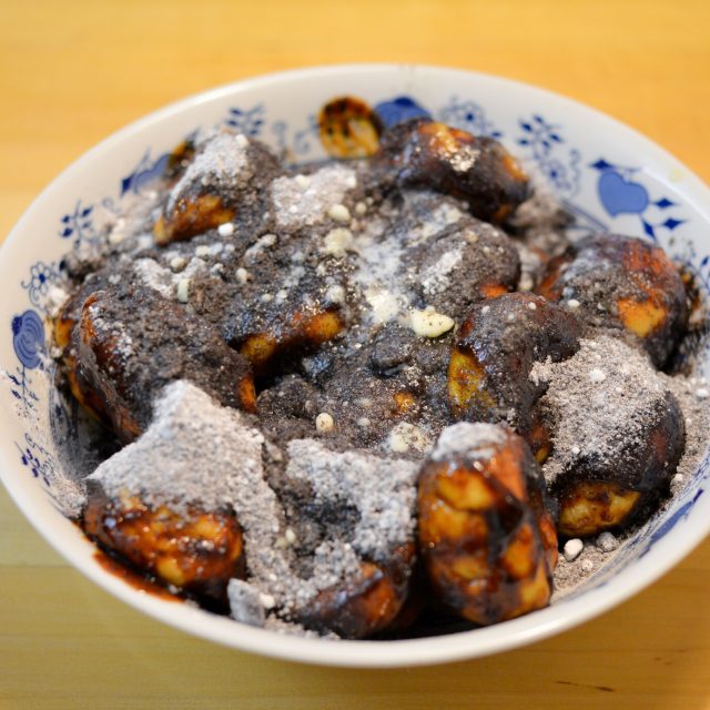 Peciválky s povidly a mákem | foto: Martin Čuřík