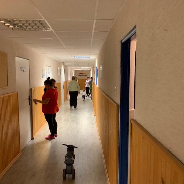 Na 200 lidí z Ukrajiny už našlo provizorní ubytování přes Krajské asistenční centrum pomoci | foto: Jakub Vik,  Český rozhlas