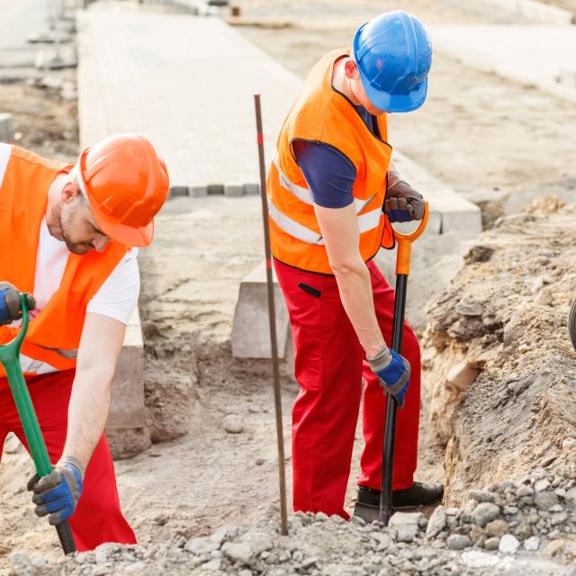 Práce na silnici  (ilustrační foto) | foto: Fotobanka Profimedia