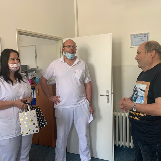 Václav Fanta děkuje lékařům a zdravotnickému personálu za záchranu života | foto: Václav Plecháček,  Český rozhlas