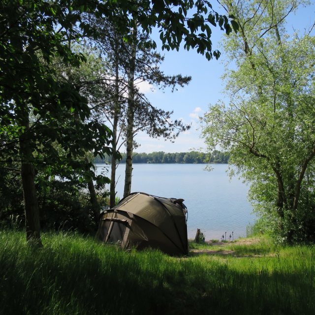 Tábořiště u rybníka Oplatil | foto: Jitka Slezáková,  Český rozhlas
