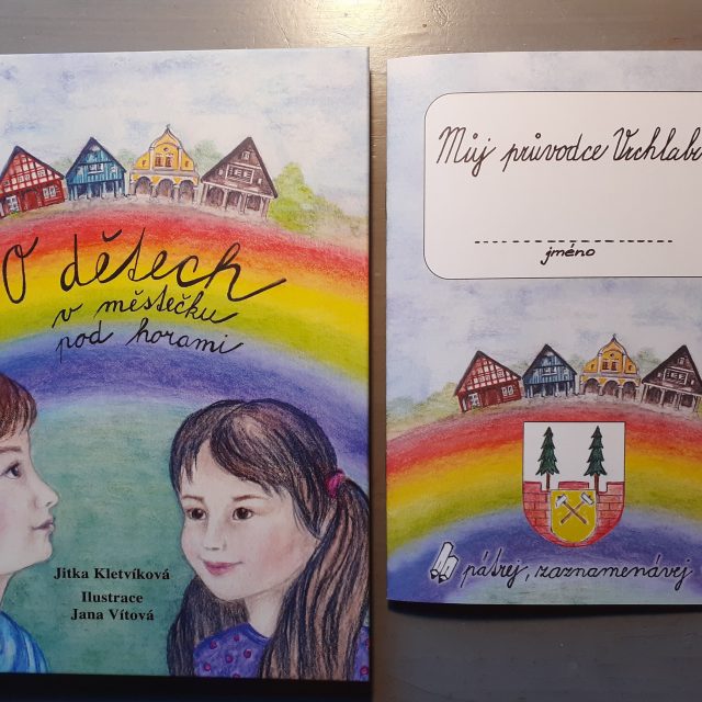Kniha O dětech v městečku pod horami je příběh,  který čtou děti na pokračování | foto: Jitka Kletvíková