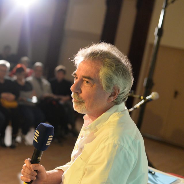 Doktor Ivo Jahelka při silvestrovské nahrávce Českého rozhlasu Pardubice | foto: Zdeněk Novák,  Český rozhlas