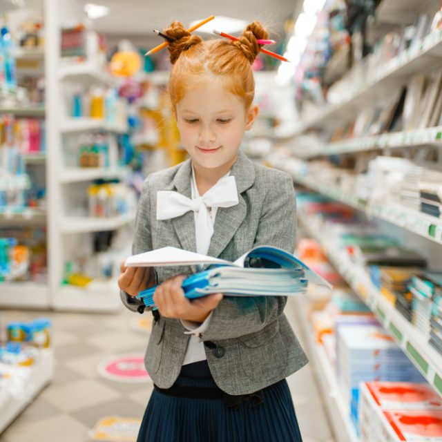 Nákup školních pomůcek je teď v plném proudu  (ilustrační foto) | foto: Shutterstock