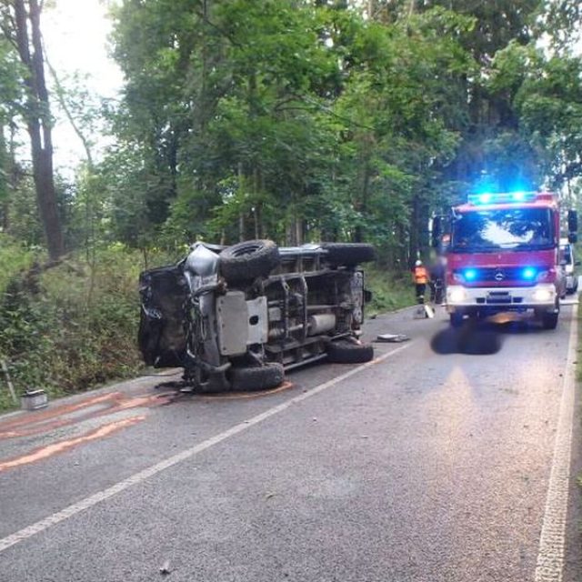 Tragická dopravní nehoda u obce Rudník na Trutnovsku | foto: HZS Královéhradeckého kraje