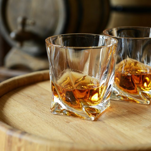 Sklenice brandy  (ilustrační foto) | foto: Profimedia