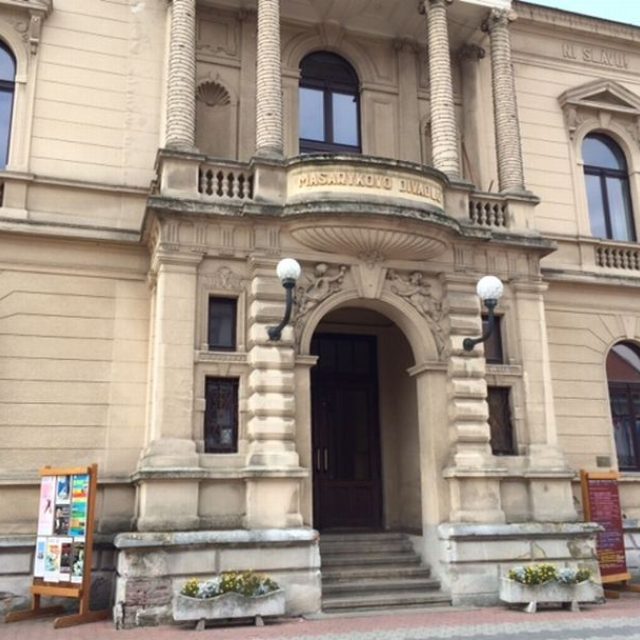 Budova Masarykova divadla v Jičíně  | foto: Kateřina Kohoutová,  Český rozhlas