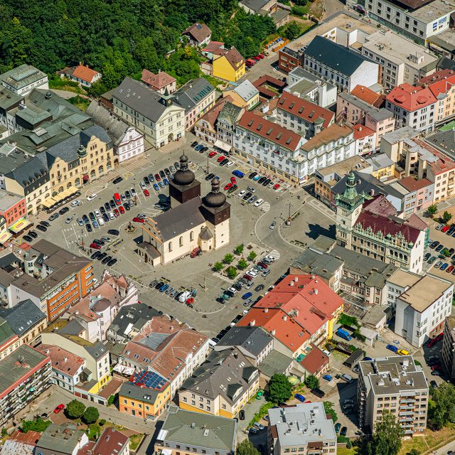 Česko z nebe - Náchod | foto: Společnost CBS Nakladatelství s. r. o.