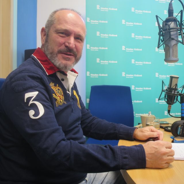 Martin Jandura ve studiu Českého rozhlasu Hradec Králové | foto: Milan Baják,  Český rozhlas