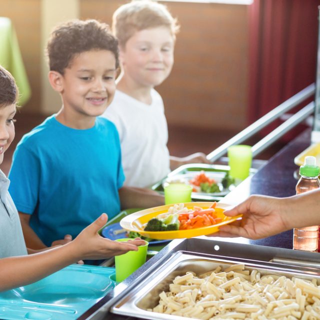 Školní jídelna | foto: Shutterstock