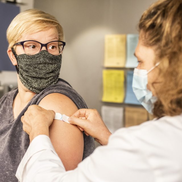 Očkování proti koronaviru  (ilustrační foto) | foto: Fotobanka Unsplash