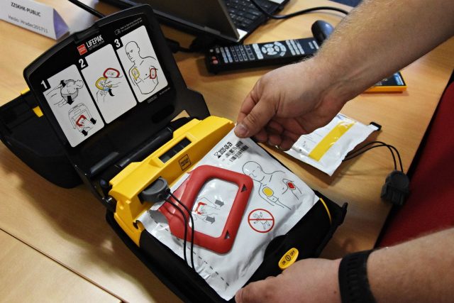 Defibrilátory pomáhají zachraňovat životy | foto: Dan Lechmann