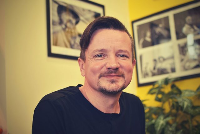 Miroslav Vaňura v radioklubu | foto: Jiřina Šmídová,  Český rozhlas