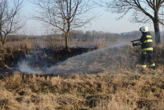 Při plánovaném pálení biologického odpadu apelují hasiči na občany | foto: HZS Královéhradeckého kraje