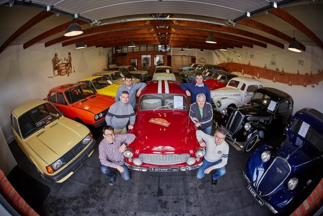 Šestici kamarádů spojuje celoživotní vášeň - škodovácká auta | foto:  Reincars,  Reincars