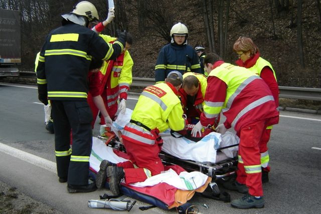 Zdravotnická záchranná služba v akci | foto: Magdaléna Doležalová