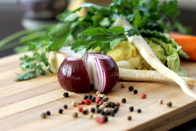 Pikantní játra se zeleninou  (ilustrační foto) | foto: Fotobanka Pixabay