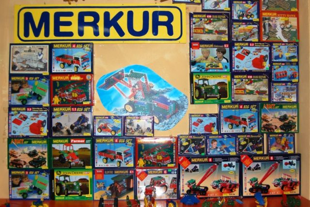 Stavebnice Merkur - hračka s více jak osmdesátiletou tradicí | foto: Hynek Bulíř