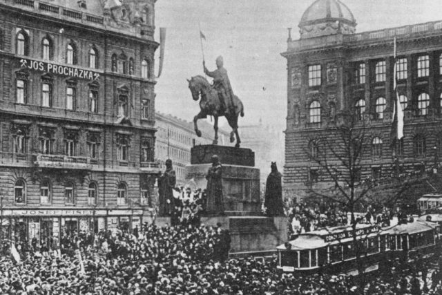 28. říjen 1918 na Václavském náměstí | foto:  neznámý,   volné dílo