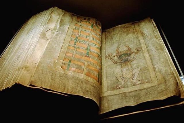 Mezi sbírky Rudolfa II. patřil také Codex Gigas | foto: Kungl. biblioteket