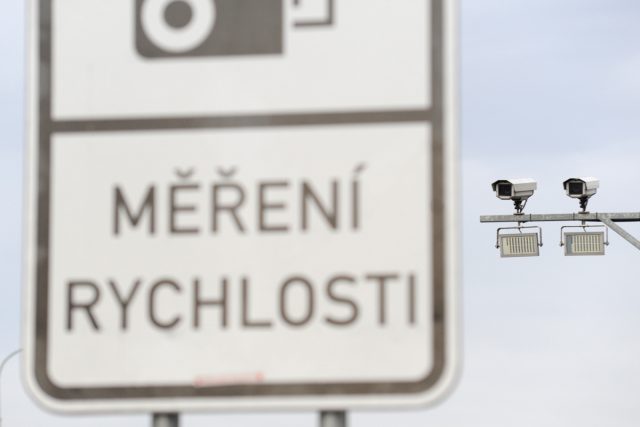 Bezpečnostní kamery,  kamery na měření rychlosti | foto: Filip Jandourek