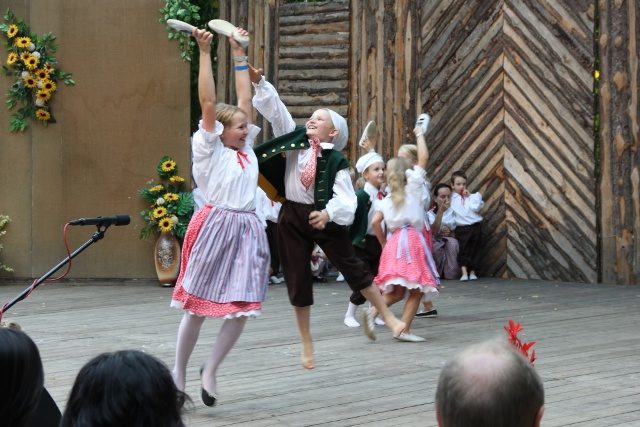 Mezinárodní folklorní festival Červený Kostelec | foto:  Město Červený Kostelec