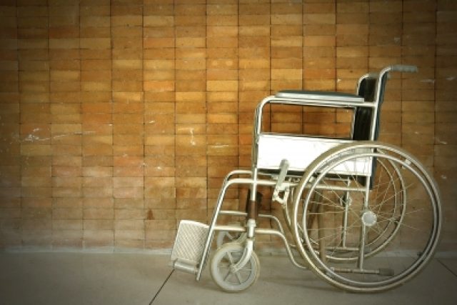 Invalidní vozík | foto: Free Digital Photos