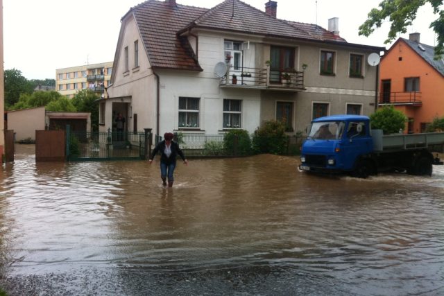 Královéhradecký kraj. Nový Bydžov u zimního stadionu. Povodně 3. červen 2013 | foto: Ondřej Vaňura,  Český rozhlas