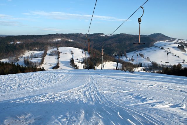 Jestřebí hory v zimě - sjezdovka | foto:  Oficiální stránky Jestřebích hor